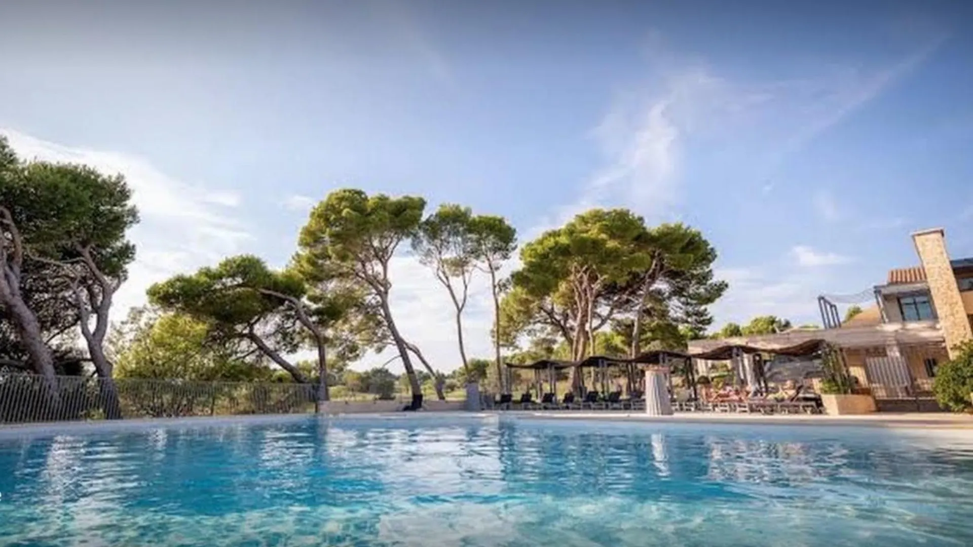 La Perle Du Golf -Magnifique Vue Clim Linge Golf Saumane 6P Piscine Tennis Frankrijk